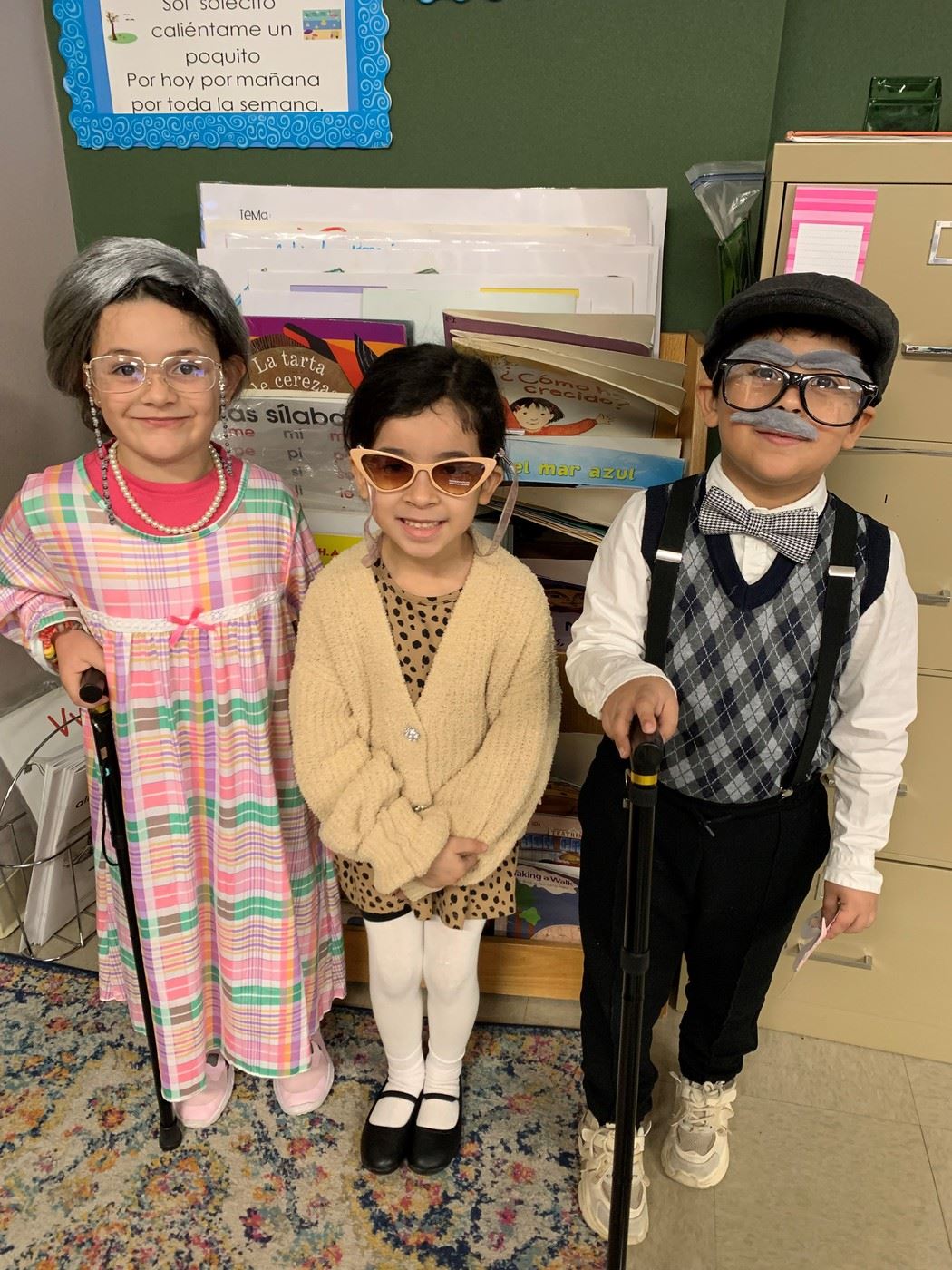  Students dressed as old people